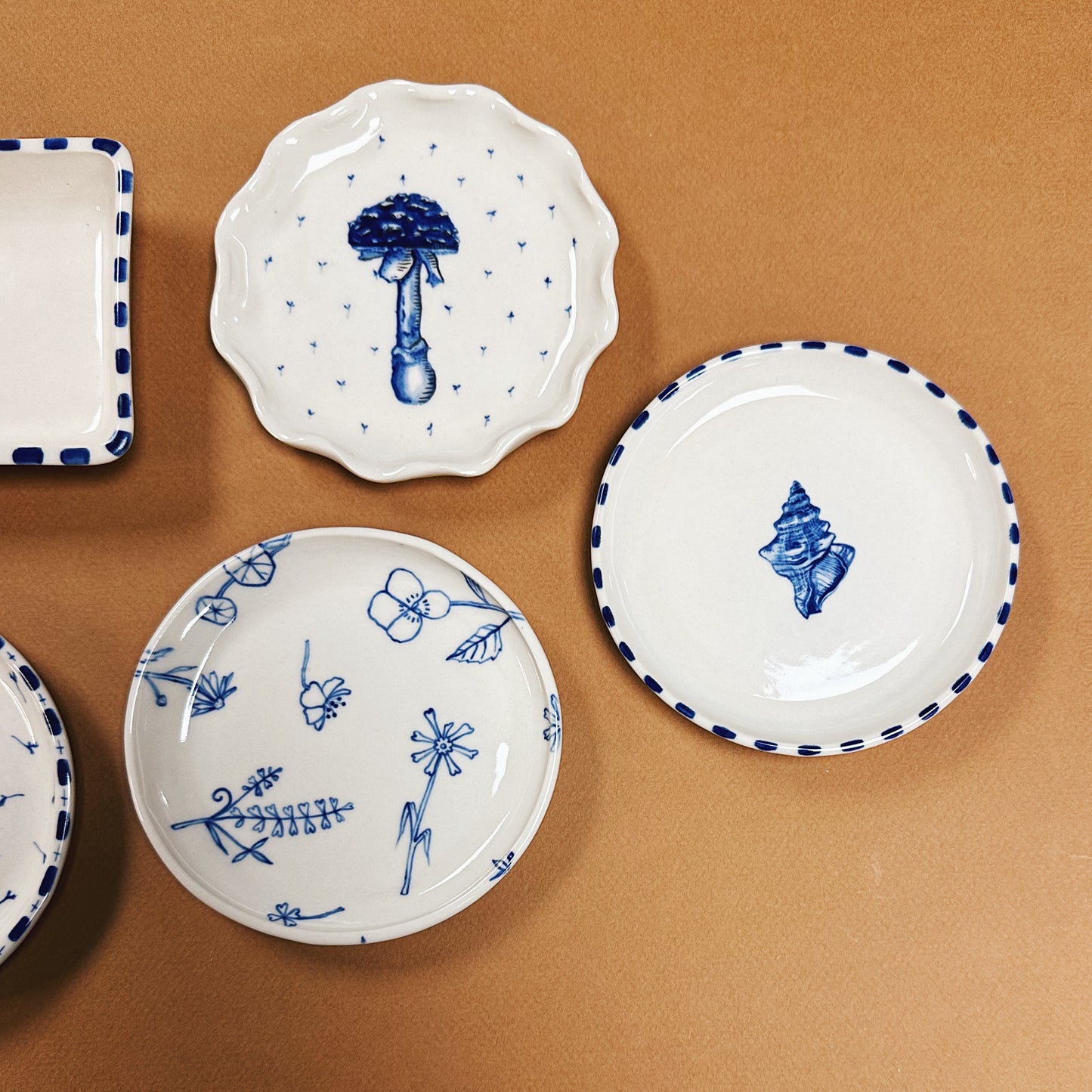 HAND-PAINTED HEIRLOOM PLATES & TRINKET TRAYS