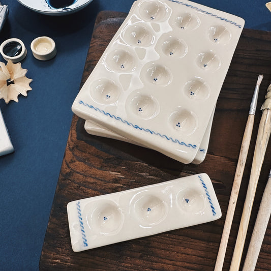 HAND-PAINTED PIGMENT TRAY
