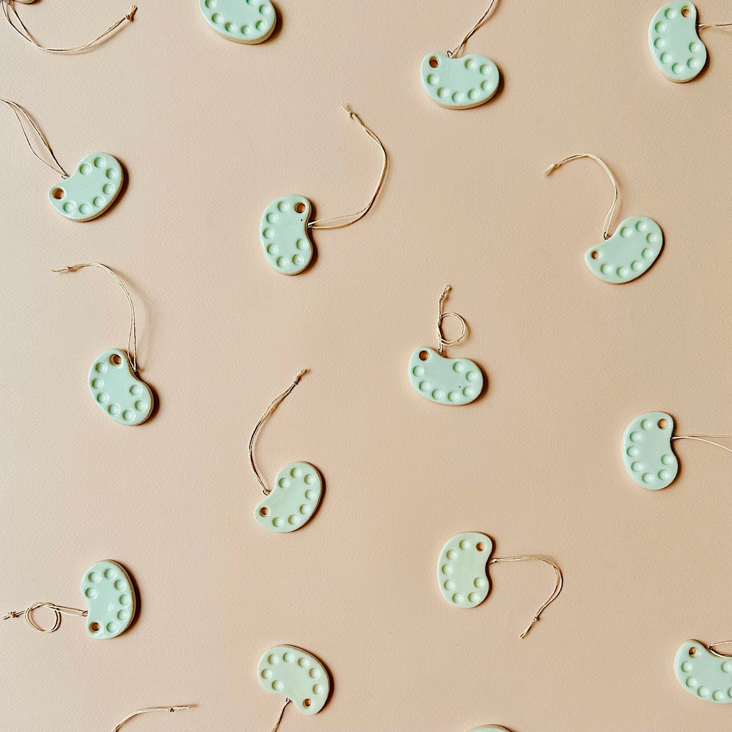 TRADITIONAL KIDNEY PALETTE ORNAMENT - SUGARHOUSE CERAMIC CO.