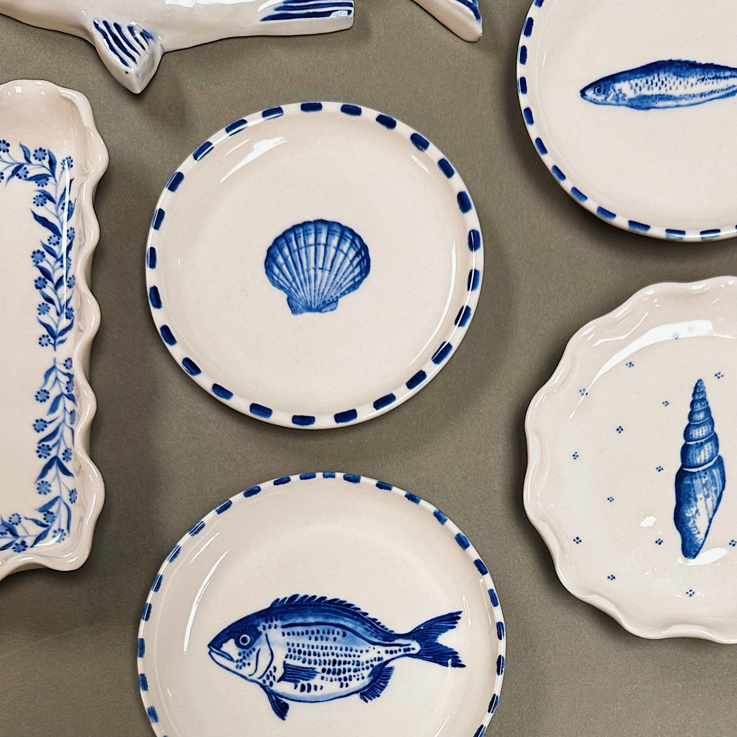 HAND-PAINTED HEIRLOOM PLATES, TRINKET TRAYS & WALL FISH