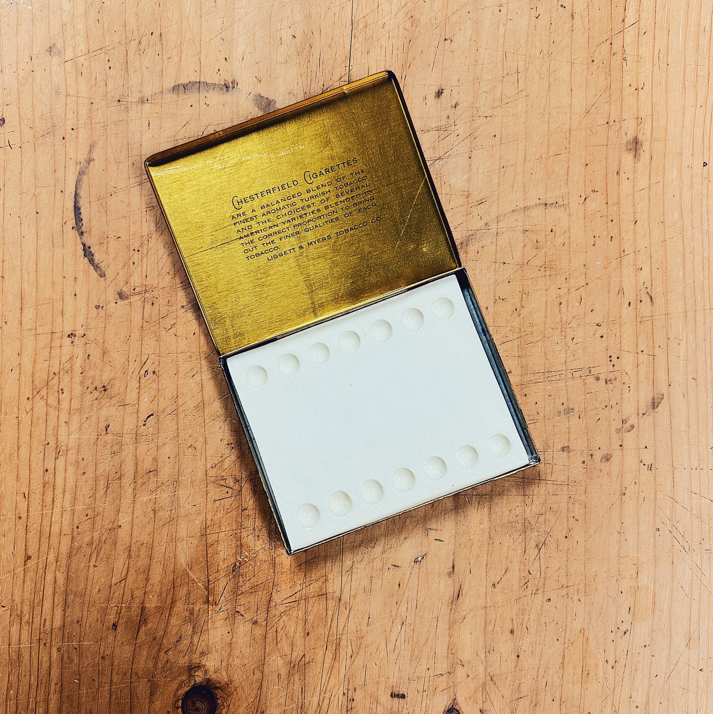 CHESTERFIELD VINTAGE PARISIAN TIN & CUSTOM PALETTE