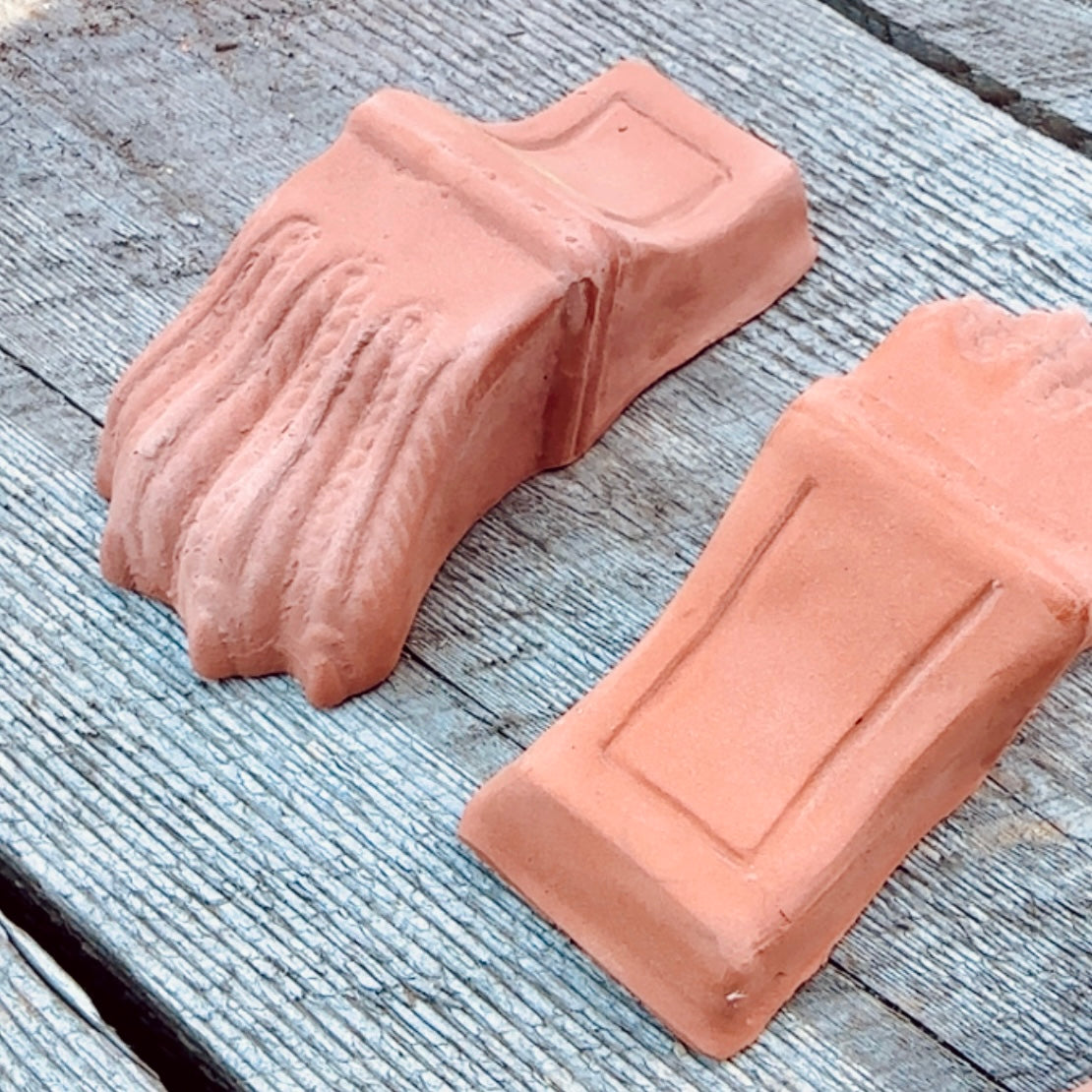 ENGLISH STYLE TERRACOTTA POT FEET - LARGE