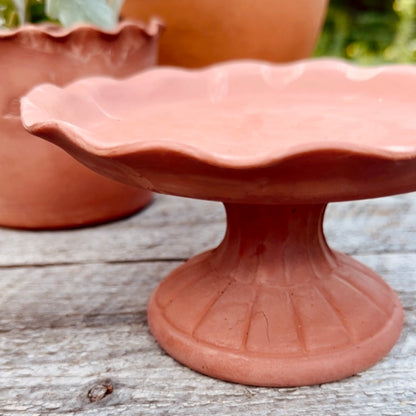 SCALLOP EDGE TERRACOTTA PLANT STAND