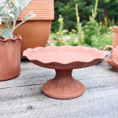 SCALLOP EDGE TERRACOTTA PLANT STAND