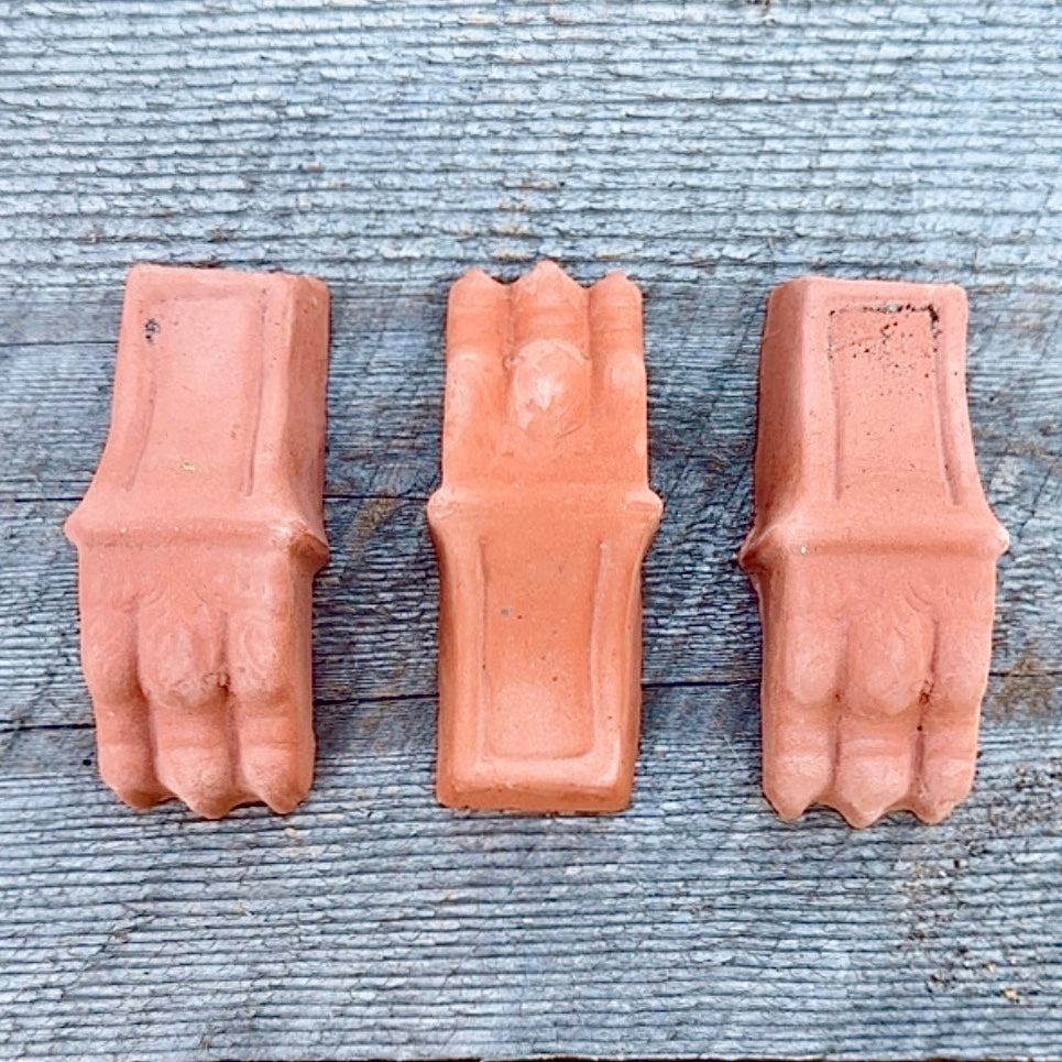 ENGLISH STYLE TERRACOTTA POT FEET - SMALL