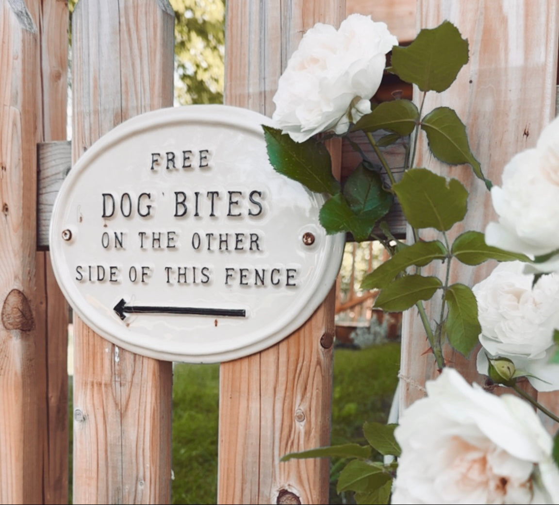 HANDMADE ‘FREE DOG BITES’ CERAMIC GARDEN SIGN