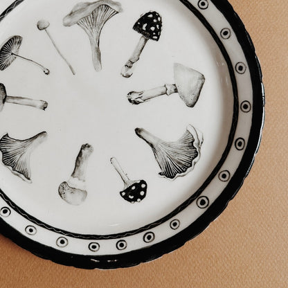 PAINT YOUR OWN MUSHROOM/BOTANICAL HEIRLOOM PLATE | APRIL 19 • 1-4PM - SUGARHOUSE CERAMIC CO.