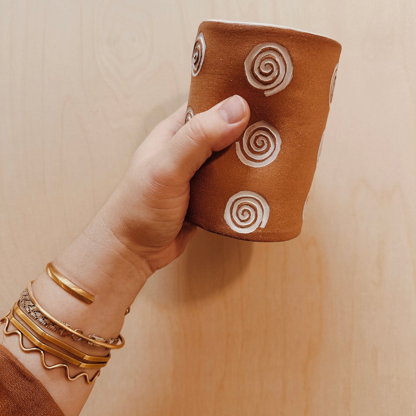 ATHENIAN-INSPIRED SQUEEZE MUG - SUGARHOUSE CERAMIC CO.