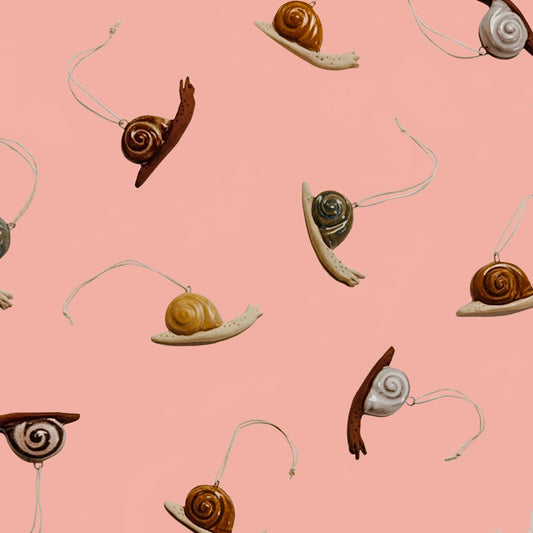 CERAMIC SNAIL ORNAMENT