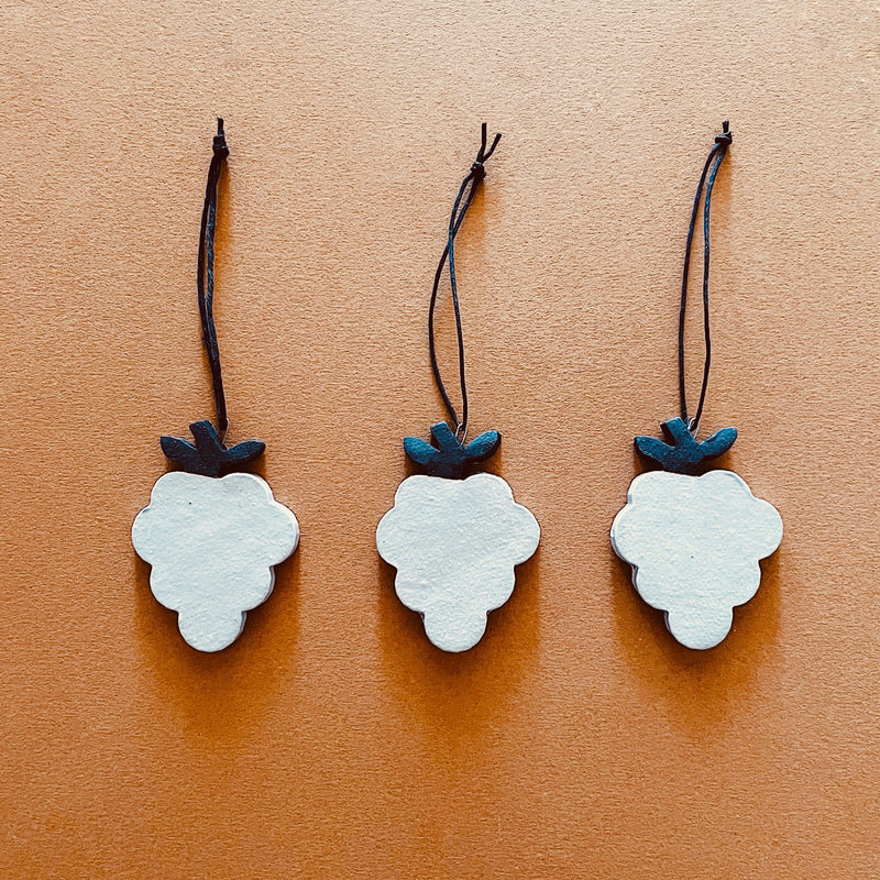 GRAPE ORNAMENT