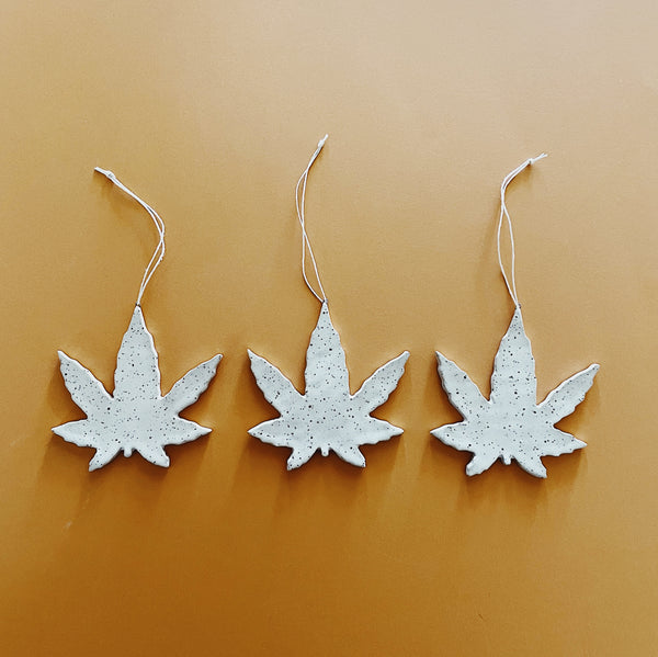 CANNABIS LEAF ORNAMENT